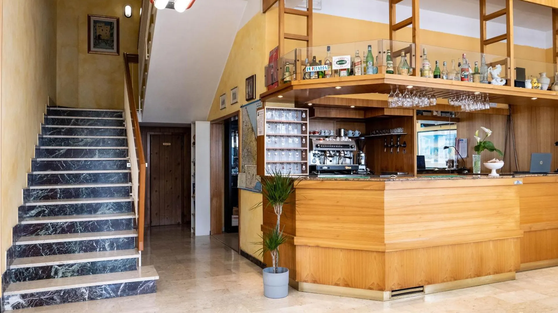 Hotel Cavallino Bianco リミニ