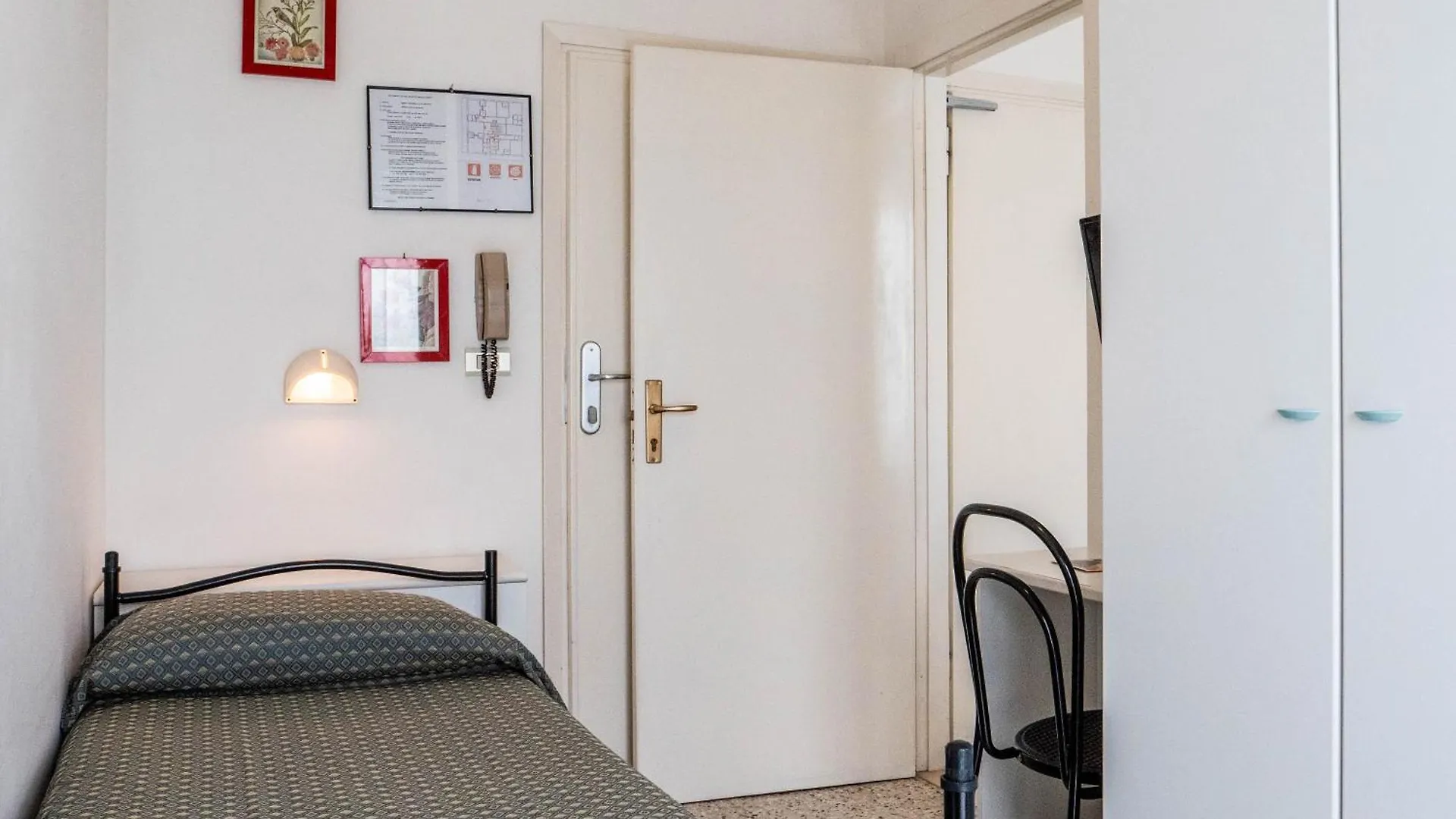 Hotel Cavallino Bianco リミニ